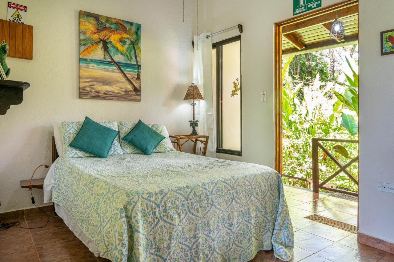 Villas En El Bosque Охочал Екстериор снимка